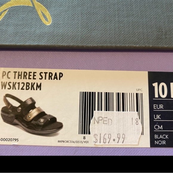 Beautiful Aravon Summer sandals - Picture 6 of 6